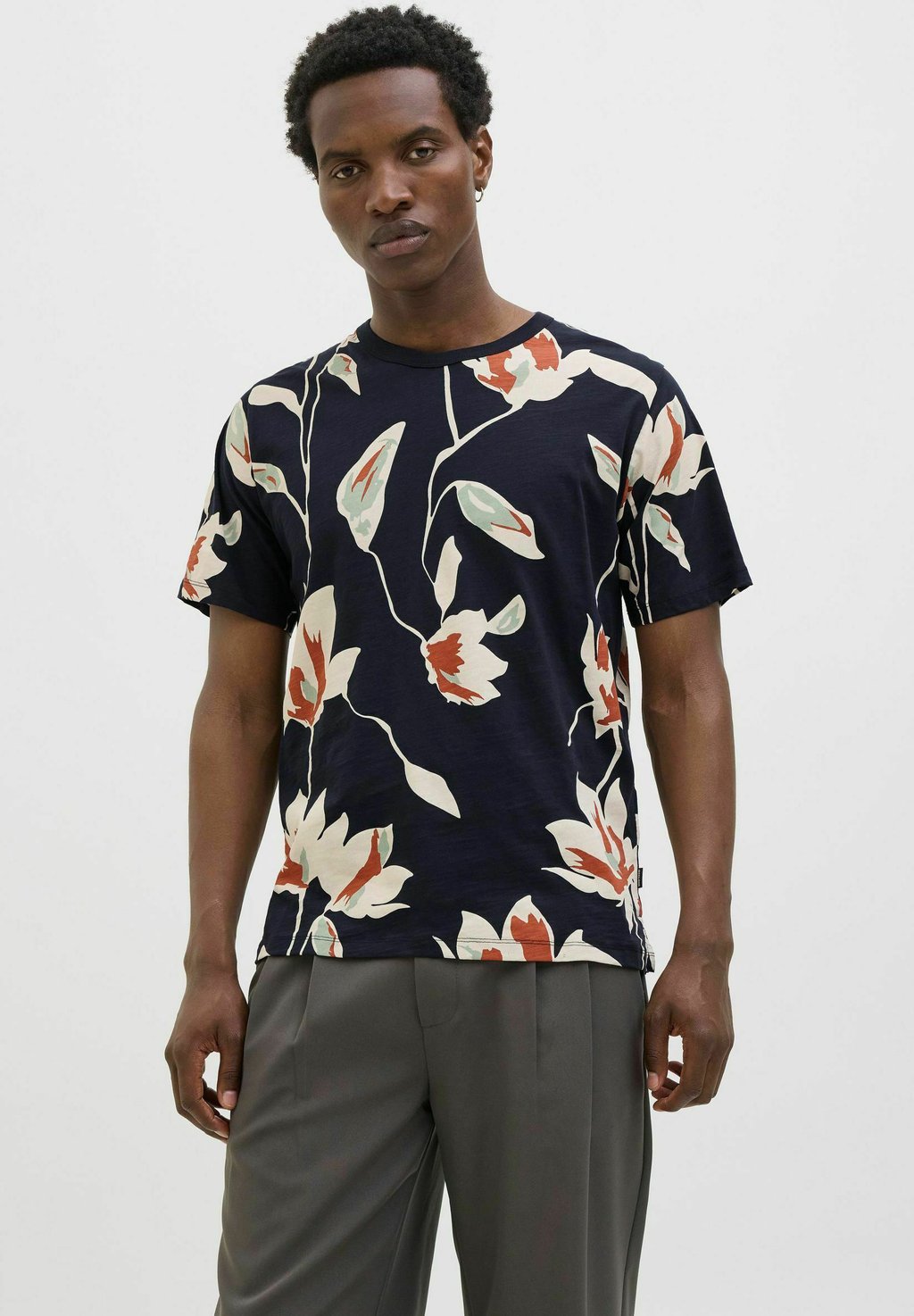 

Футболка с принтом ALL OVER PRINT RUNDHALS Jack & Jones PREMIUM, темно-синий
