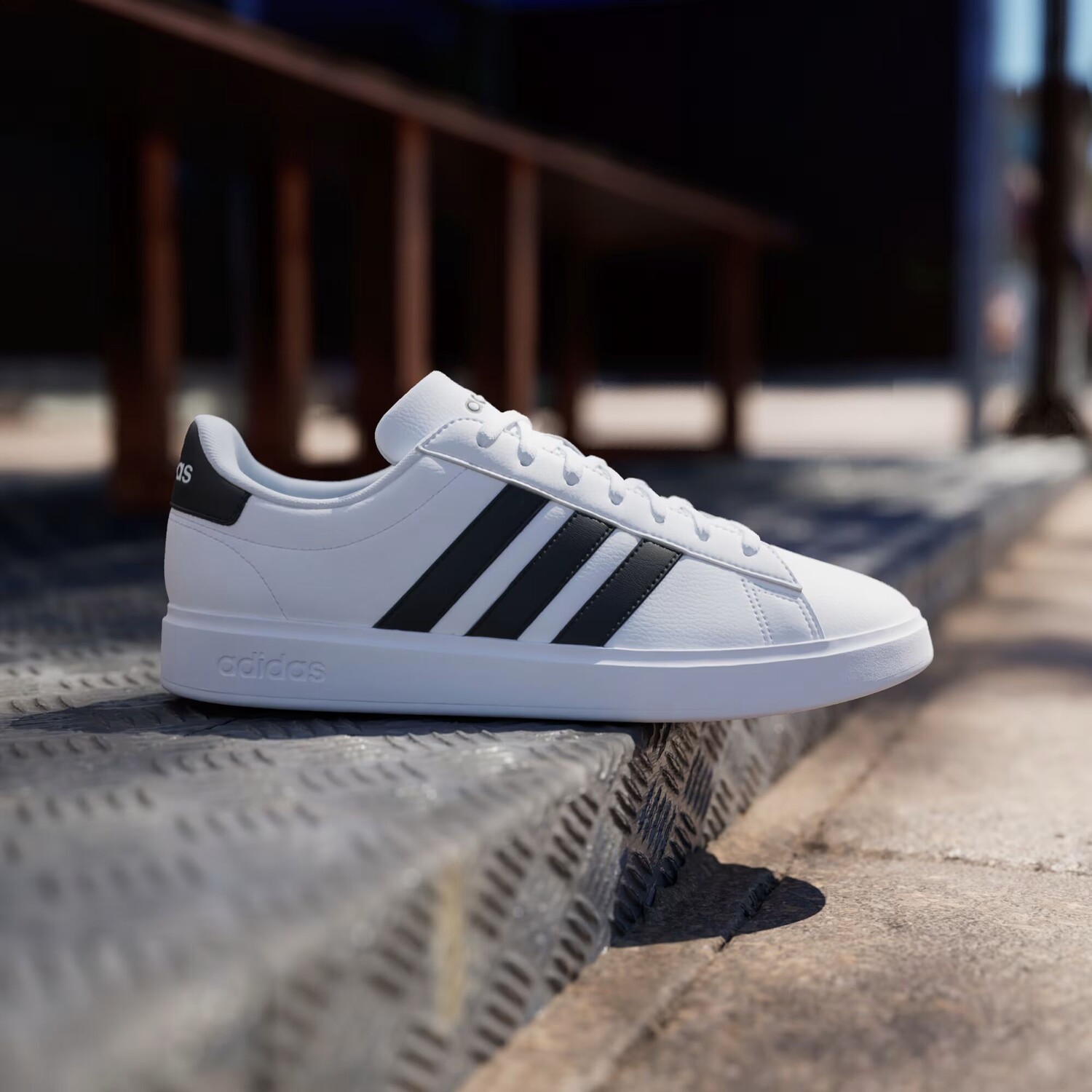 Кроссовки Гранд Корт 2.0 Adidas, цвет Cloud White/Core Black/Cloud White — фото 3