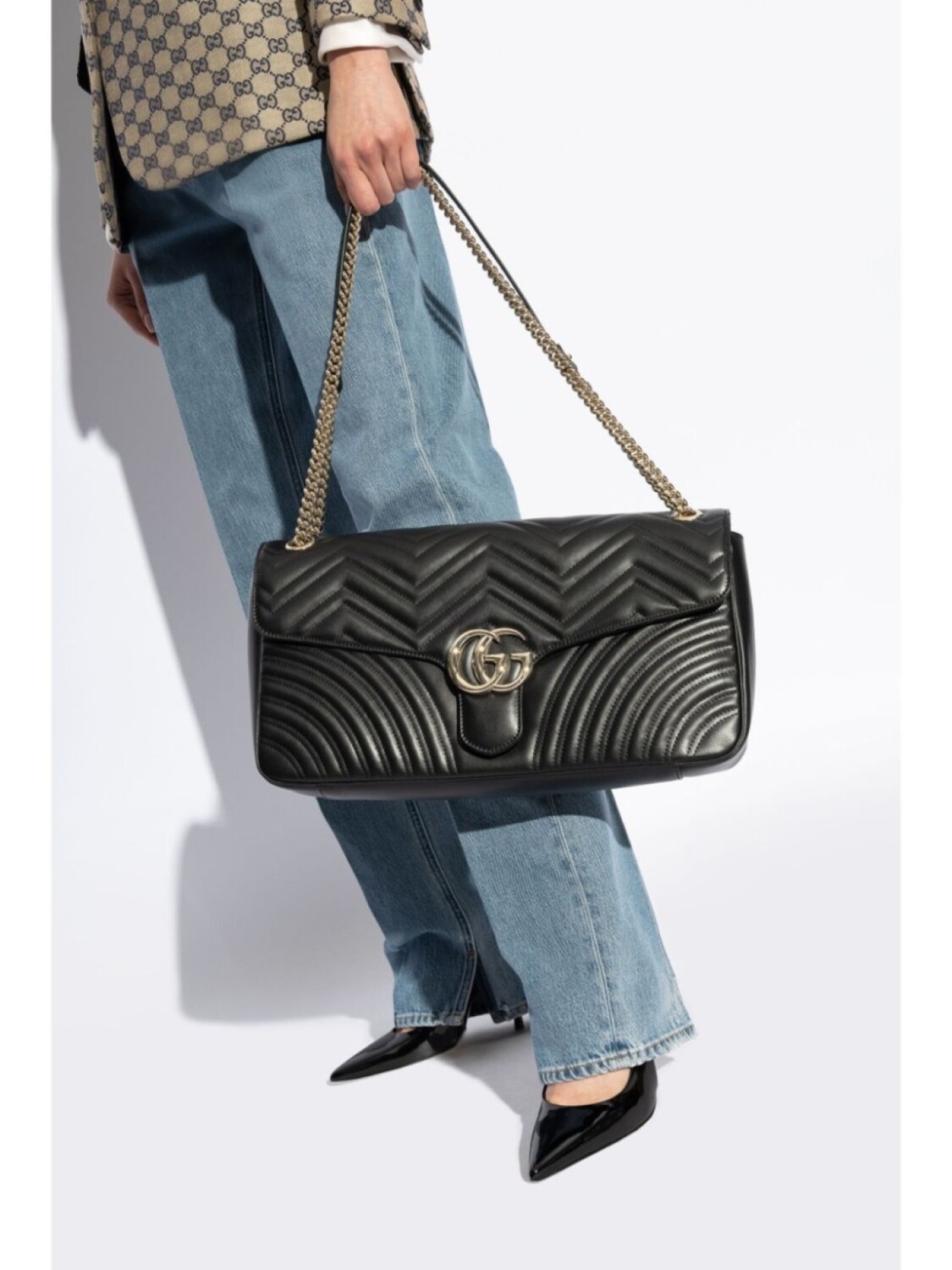 

Большая стеганая сумка Gucci Marmont, черный