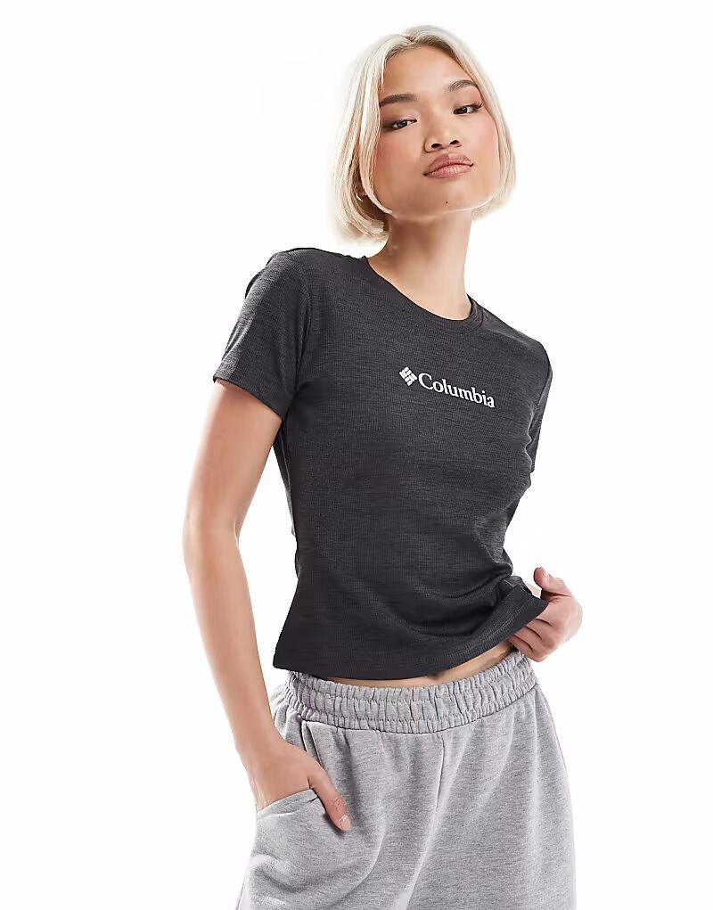 

Футболка Move d черного цвета Columbia