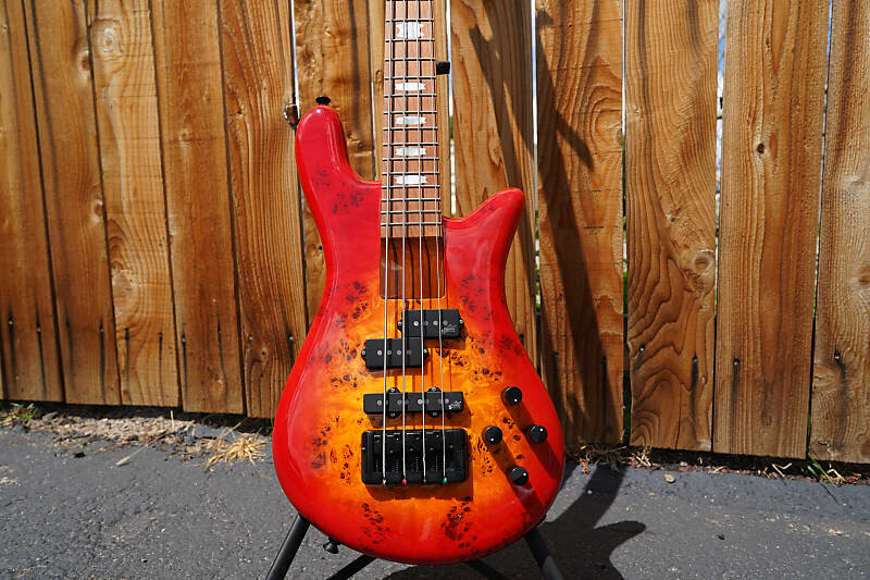 

Басс гитара Spector Eurobolt-4 Inferno Red 4-String Electric Bass w/ Gig Bag