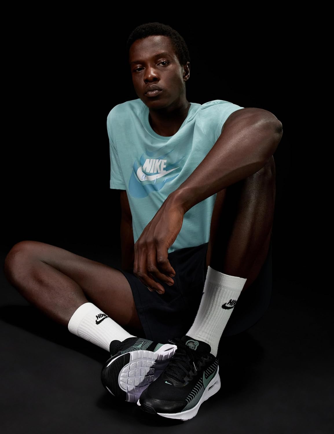 Мужские кроссовки Nike Air Max Nuaxis, черный/зеленый — фото 2
