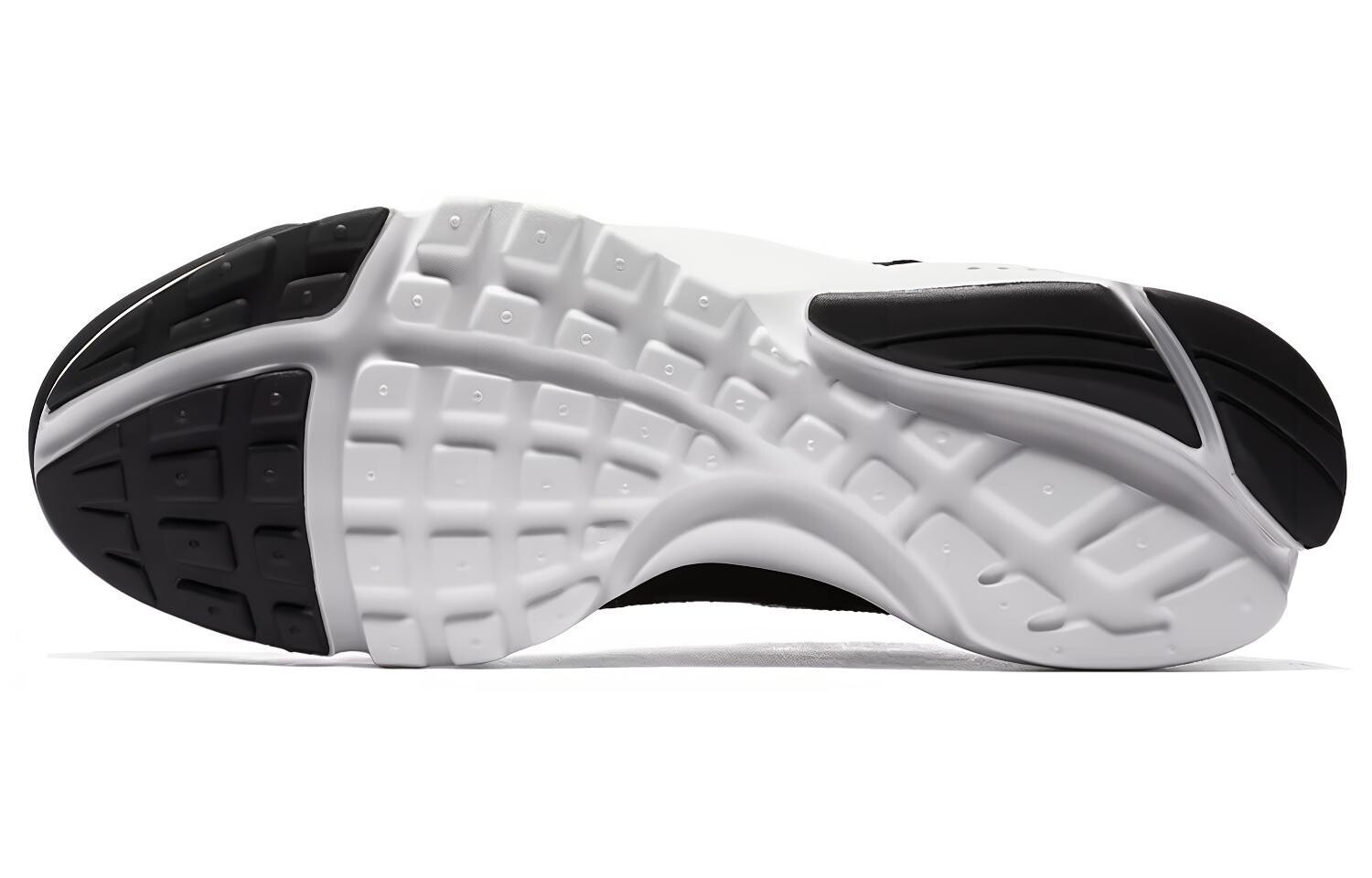 

Nike Presto Fly черный/бело-черный