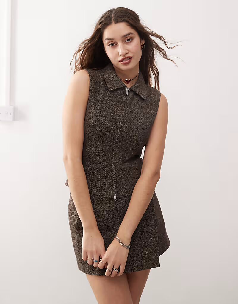 

Топ Karin Coord на молнии коричневого цвета с узором «ёлочка» Weekday