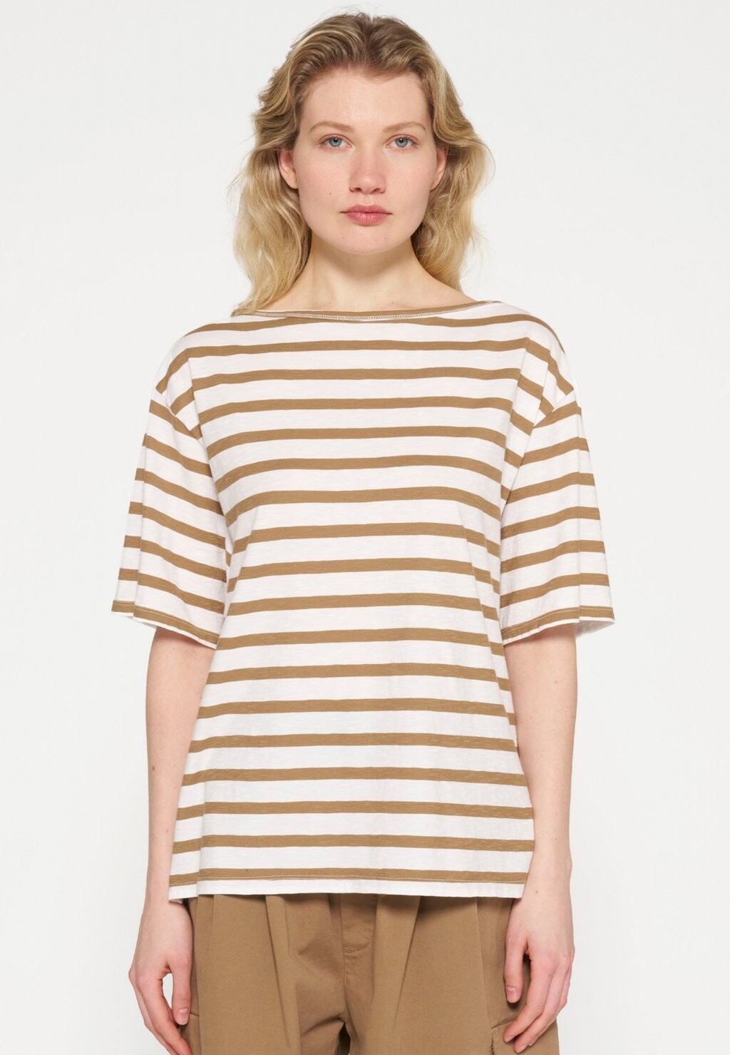 

Футболка с принтом SHORT SLEEVE 10DAYS, коричневый