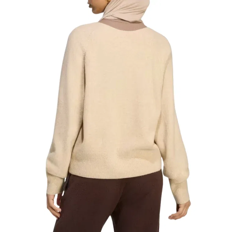 Женская футболка Essentials Knit Sweatshirt Asia Sizing 'Khaki Three' adidas, Khaki Three — фото 3