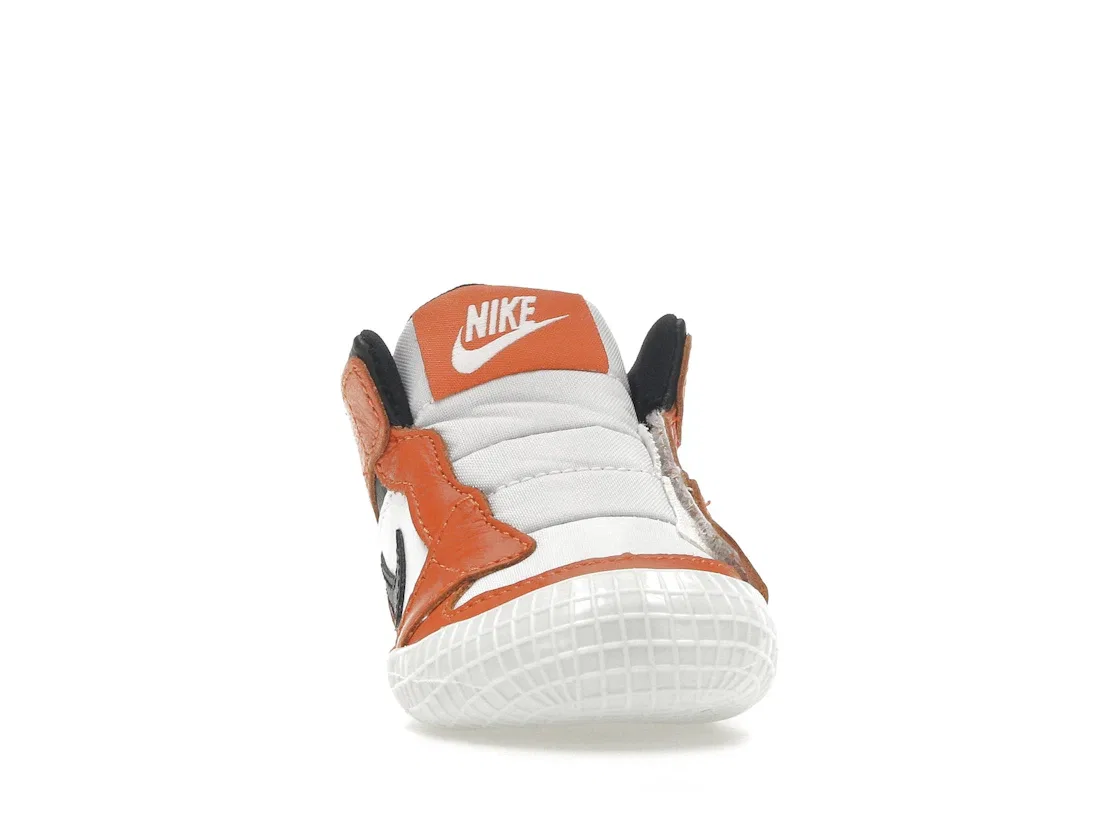 Детские кроссовки Lifestyle с принтом Jordan 1 Crib Bootie Jordan, White/Starfish/Black — фото 2