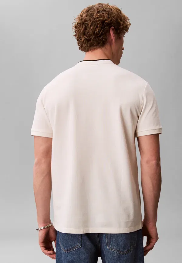 Футболка Calvin Klein, цвет tofu — фото 3
