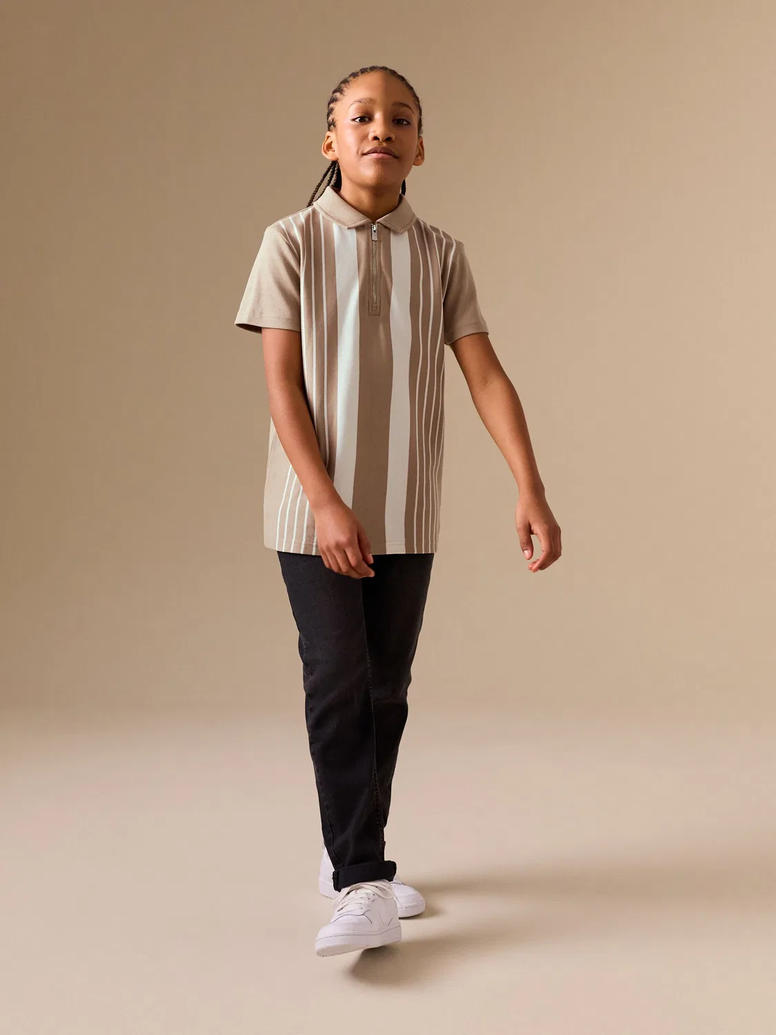 Поло с застежкой-молнией, вертикальная полоска, Neutral Vertical Stripe Zip Neck Polo Shirt Next, нейтральный — фото 3
