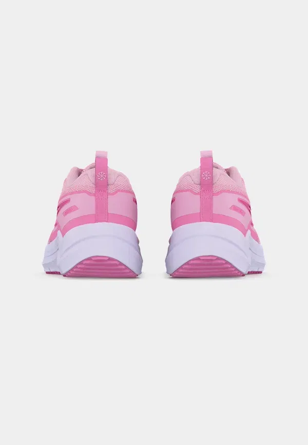 Кроссовки беговые Cosmic Runner Nike Performance pink foam, playful pink, pink rise, розовый/розовый — фото 4