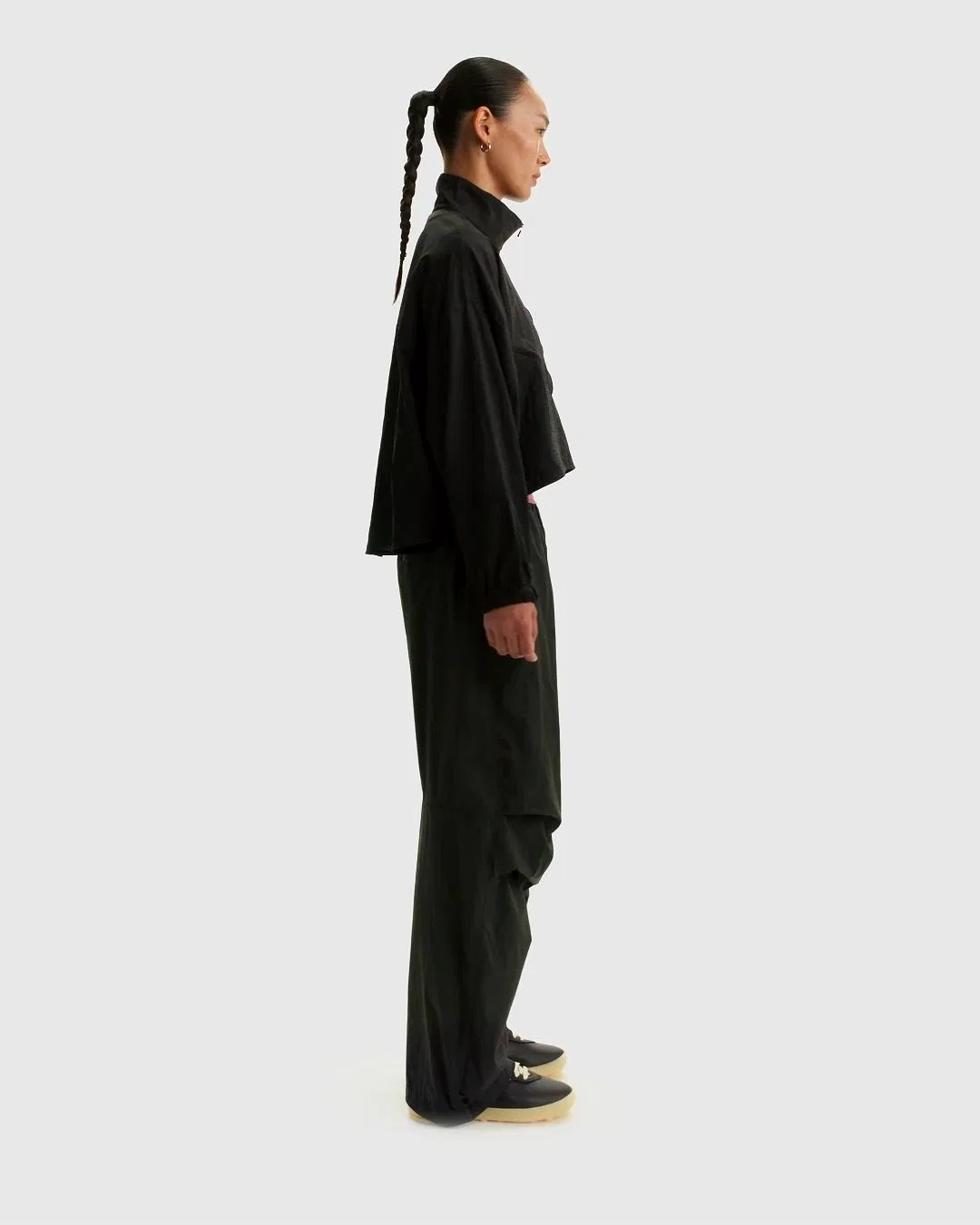 Женская куртка-ветровка Nike Sportswear Oversized Lightweight Ripstop Jacket, Black — фото 2