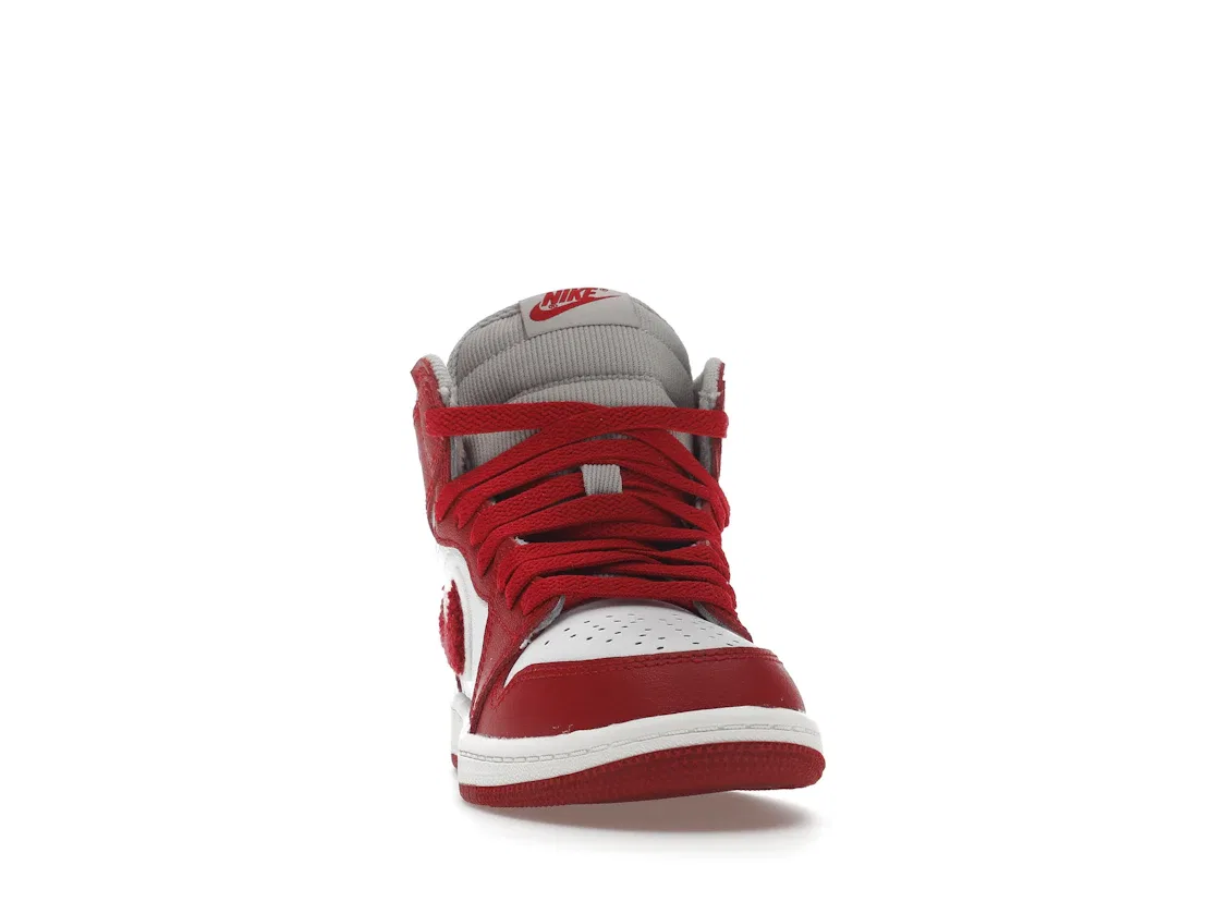 Детские кроссовки с кожаным верхом Jordan 1 Retro High OG Jordan, Light Iron Ore/Varsity Red-Sail — фото 2