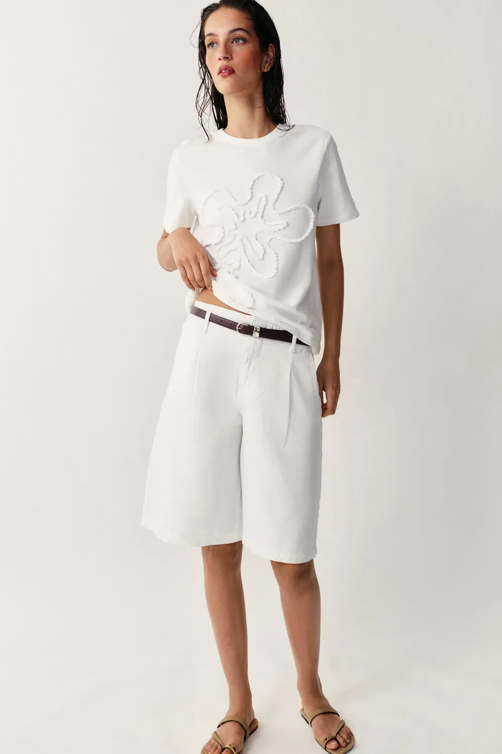 Футболка с цветочным рельефом ZARA, White