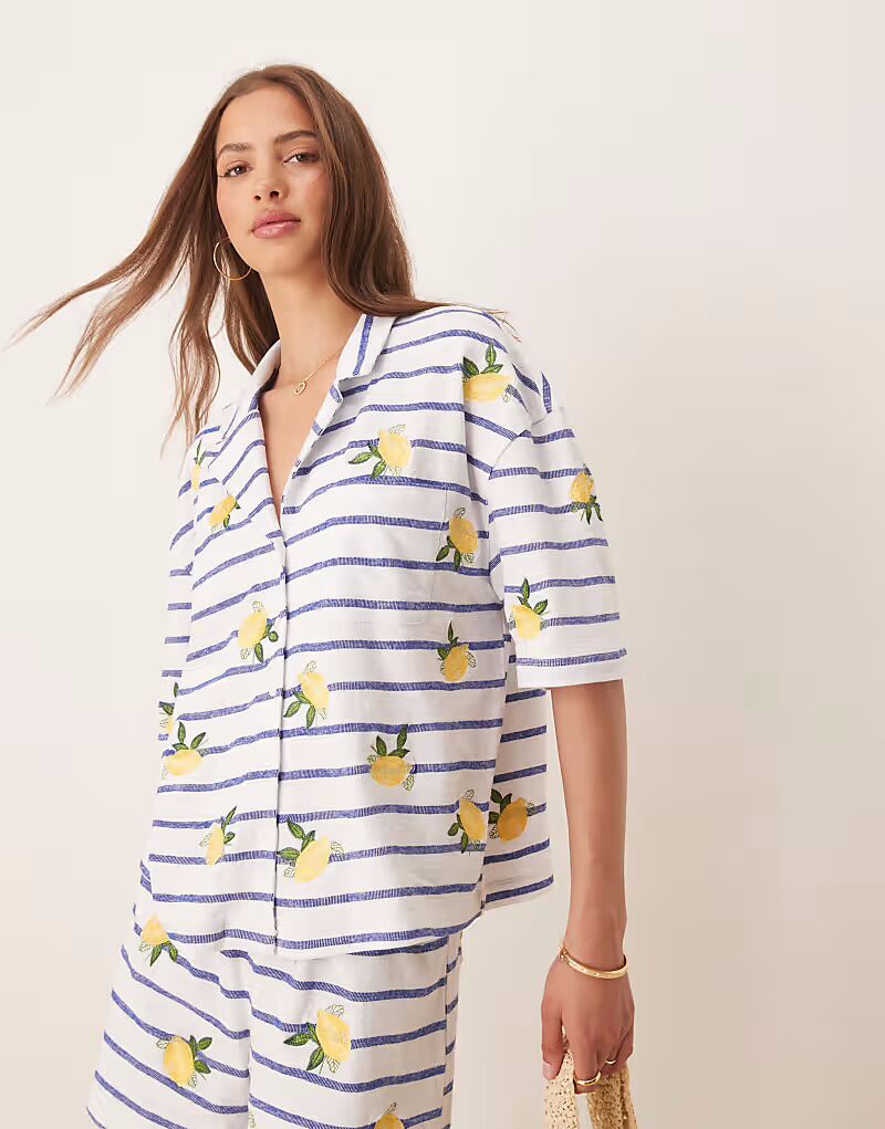 

Рубашка в полоску ASOS DESIGN revere с вышивкой лимона