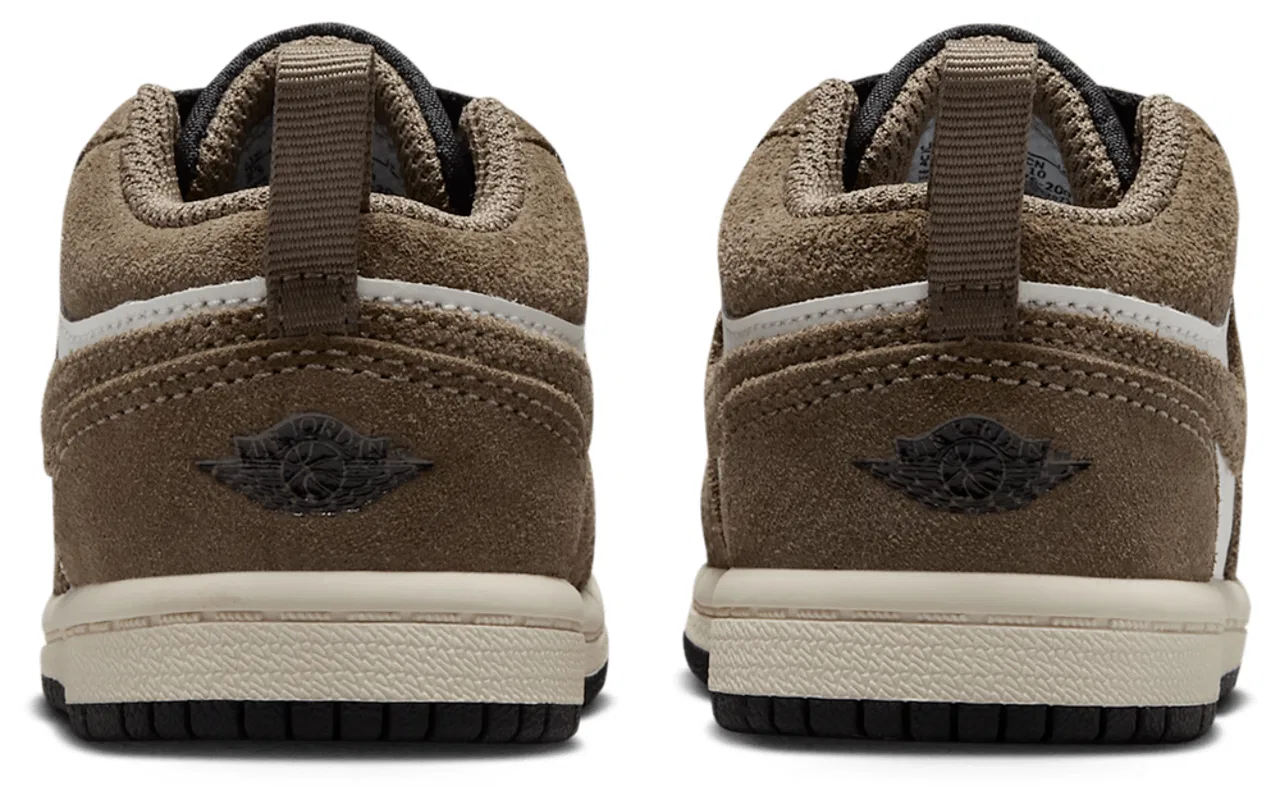 Кроссовки для мальчиков AJ 1 Low Alt Jordan, цвет Brown/Black/White — фото 3