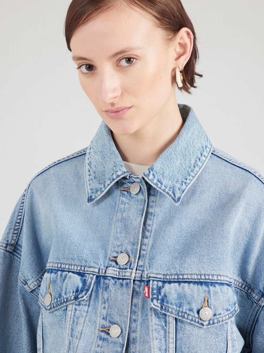 Куртка LEVI'S для межсезонья «Свободная укороченная куртка-тракер» небесно-голубого цвета — фото 3