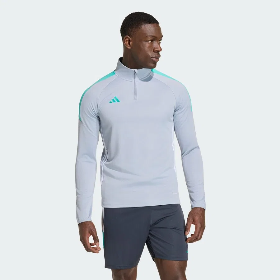 Спортивная футболка ADIDAS PERFORMANCE Performance Shirt 'Tiro 26 Essentials' светло-серого цвета — фото 2