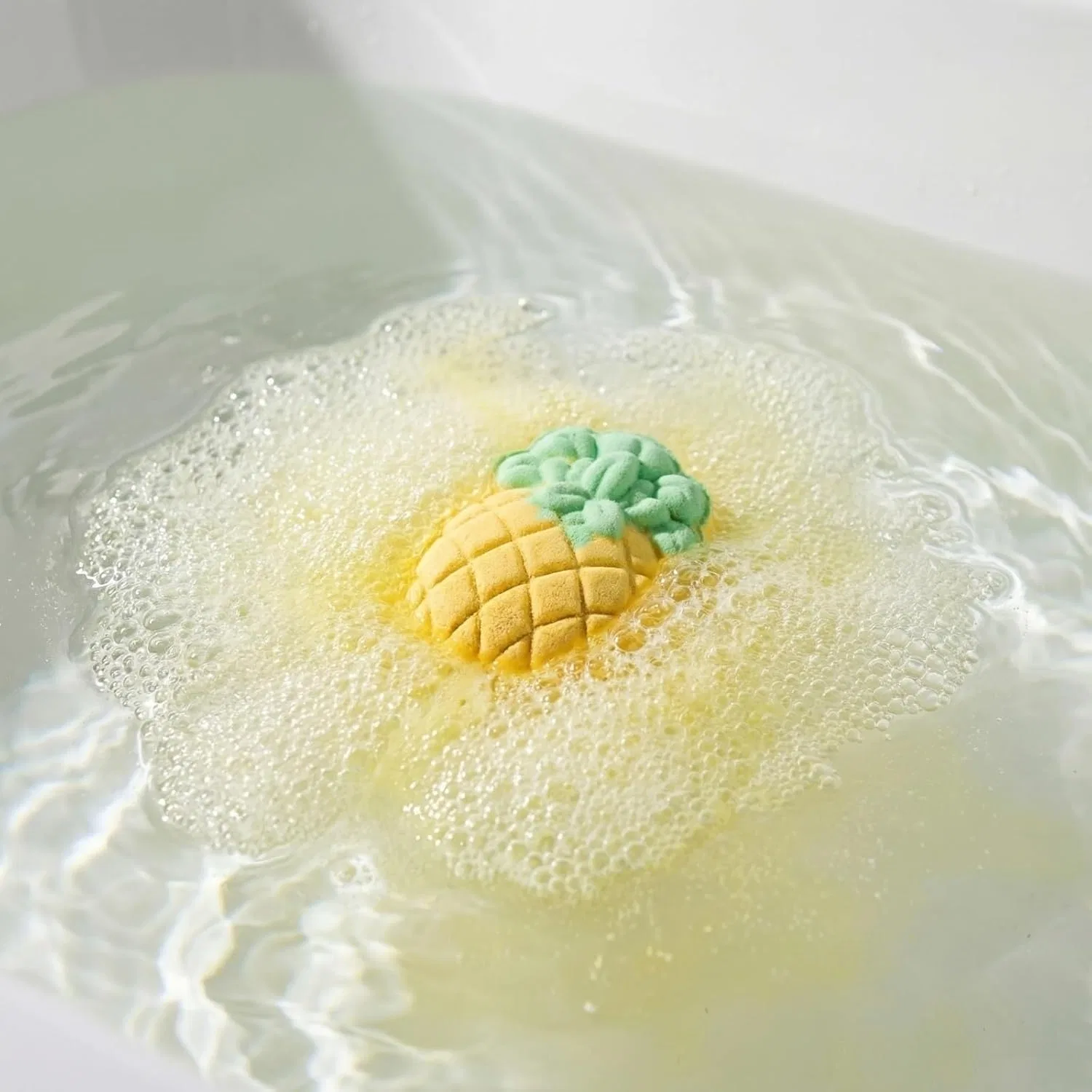Bath Bomb с эфирными маслами Rose, 240 г, B Generic — фото 4