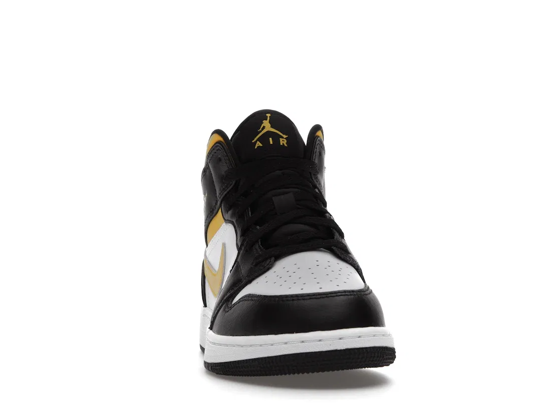 Детские кроссовки с замшевыми вставками Jordan 1 Mid, White/Pollen-Black — фото 2