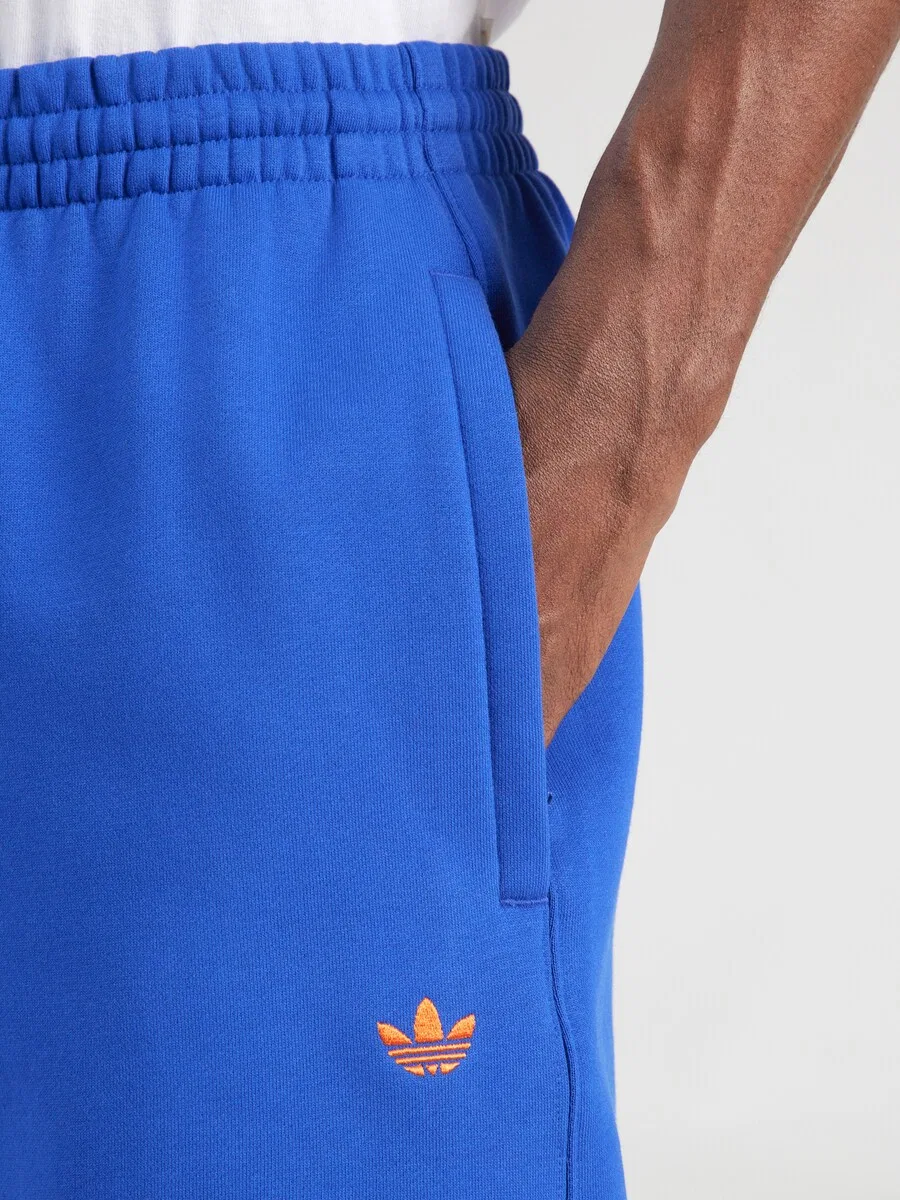 Шорты ADIDAS ORIGINALS с широкими штанинами 'ESS' синего цвета — фото 2