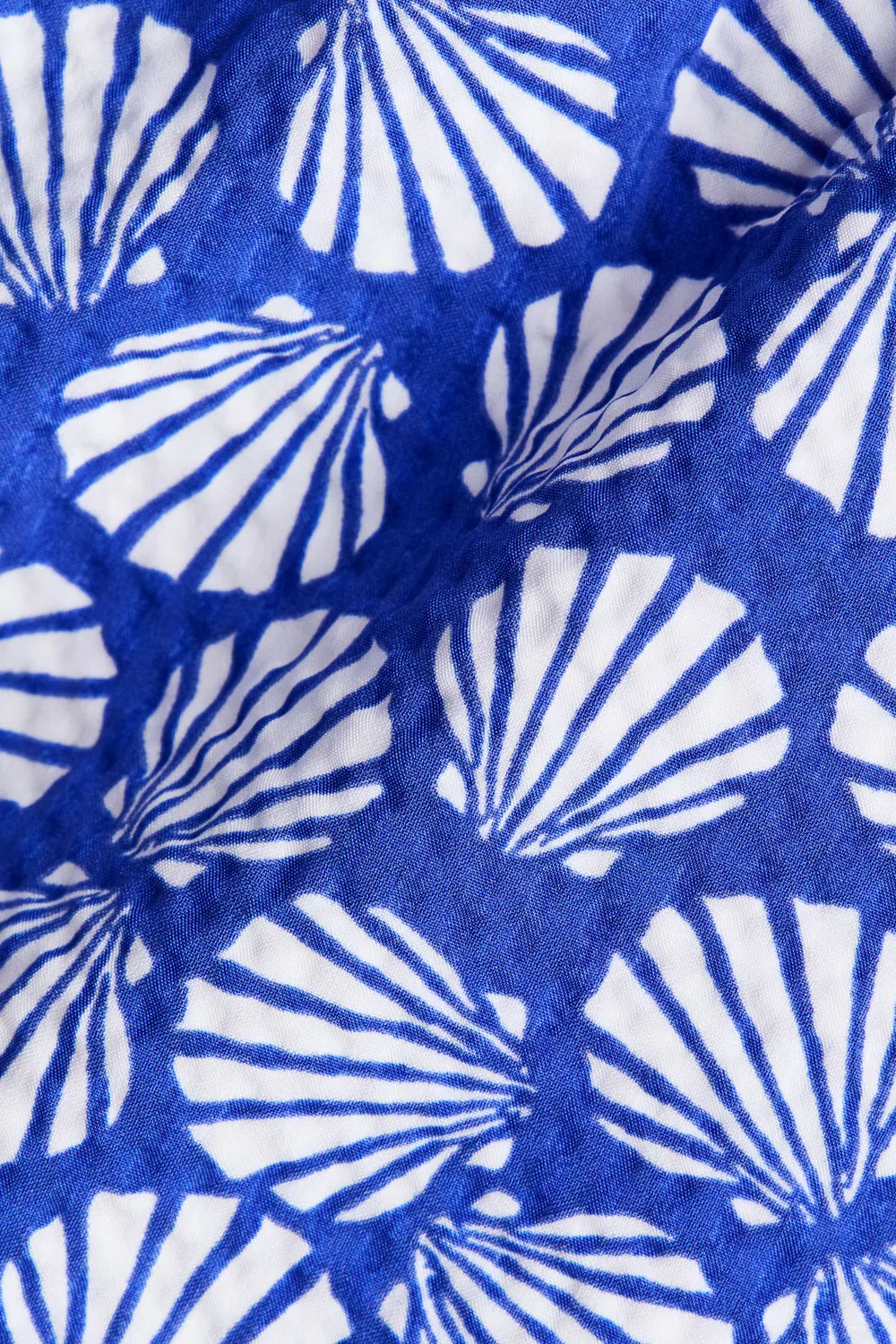 Плавки из ткани сирсакер с узором Laura Ashley H&M, Blau/Weiß — фото 2