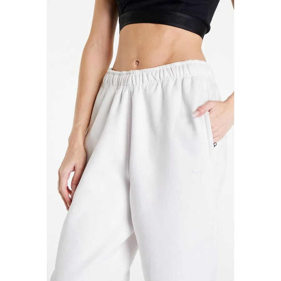 Женские спортивные штаны свободного кроя с высокой посадкой, модель Solo Swoosh Fleece Pant, Nike, Белый — фото 3