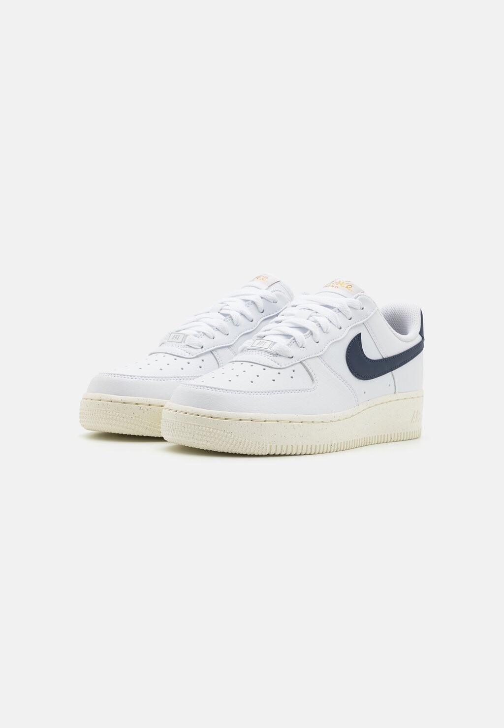 

Кроссовки на шнуровке AIR FORCE 1 07 Nike, белый
