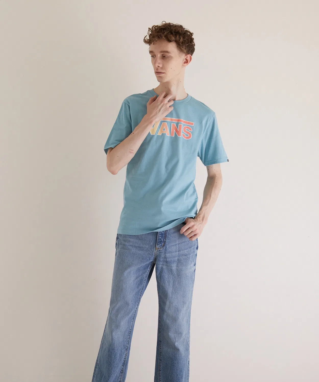 Детская футболка с длинным рукавомVANS CLASSIC LOGO FILL SS BOYS T US VANS, Saks Blue — фото 2