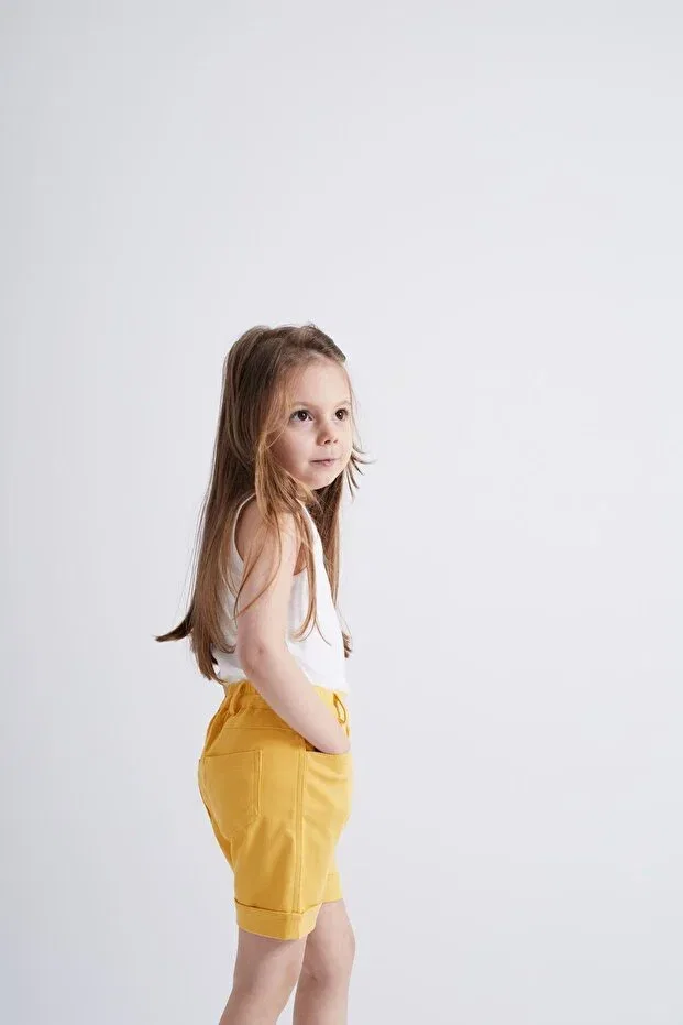 Детские шорты для девочек прямые с застежкой на пуговицы Oliven The Kid, Sarı — фото 3