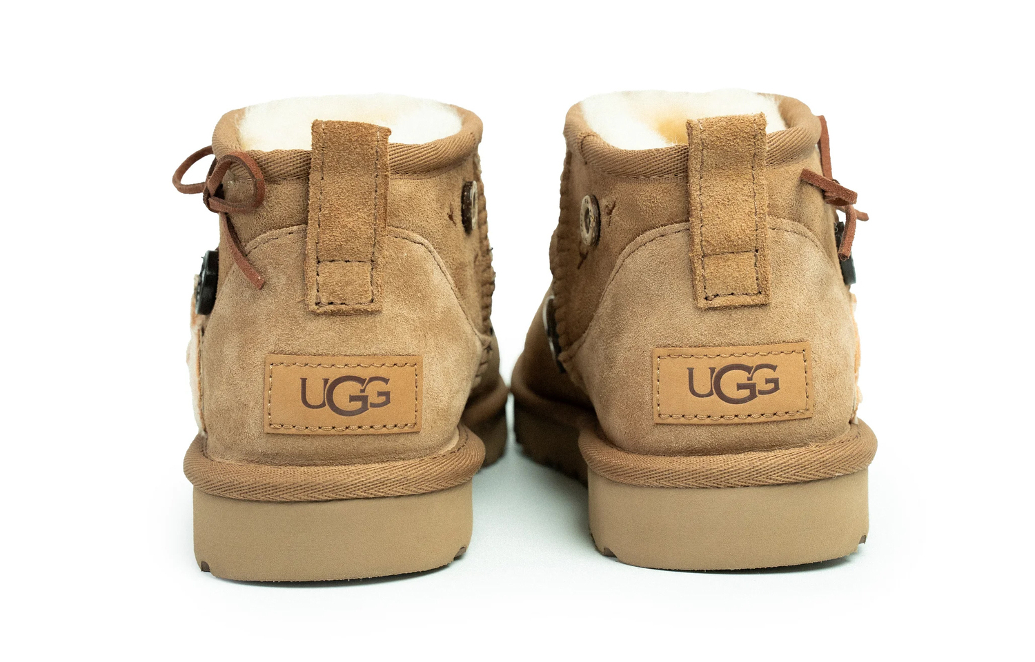 Ботинки зимние короткие UGG Classic Mini, коричневый — фото 4
