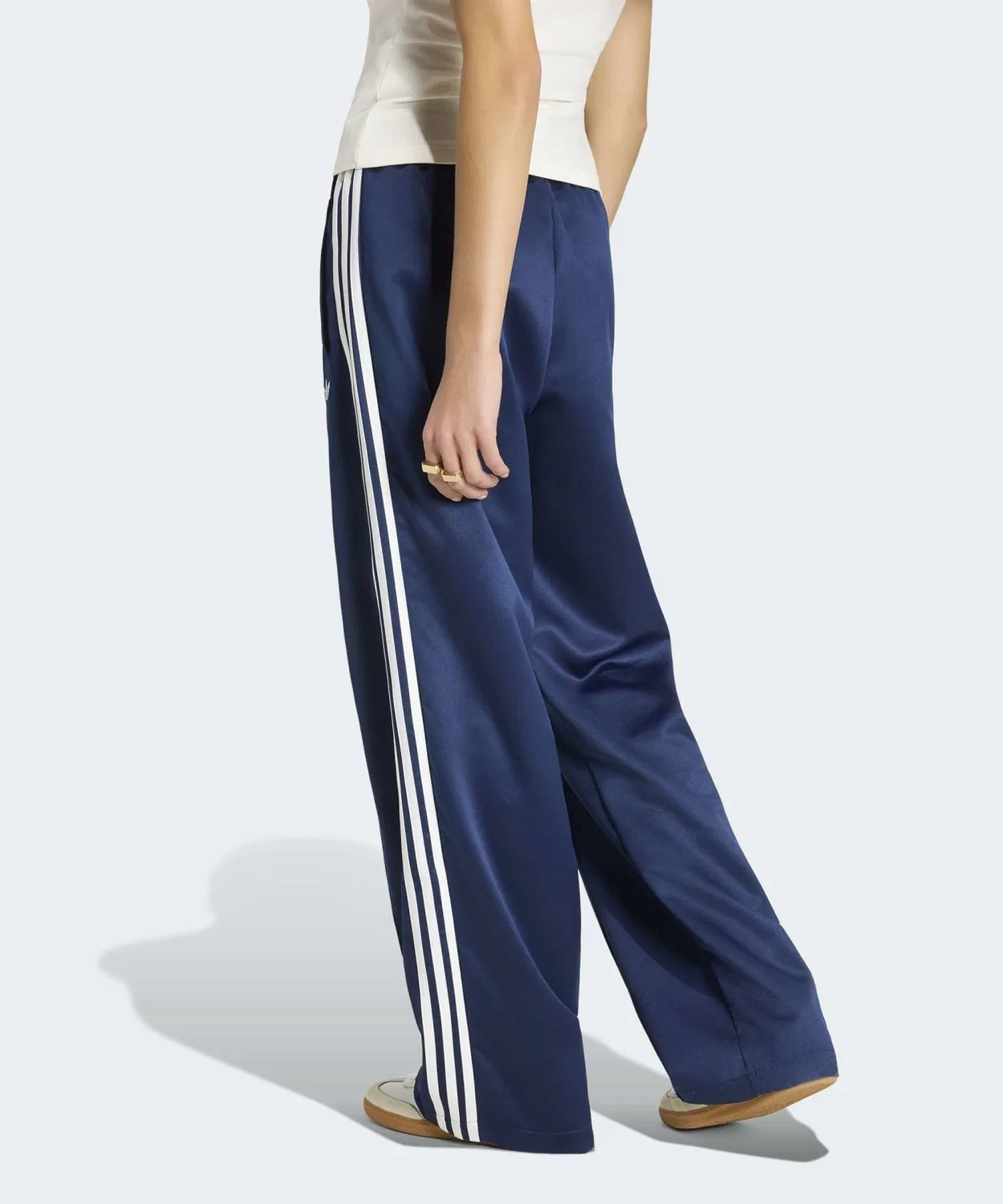 Женские свободные брюки из атласа с принтом Satin SST Loose Track Pant Adidas Originals, Blue — фото 2