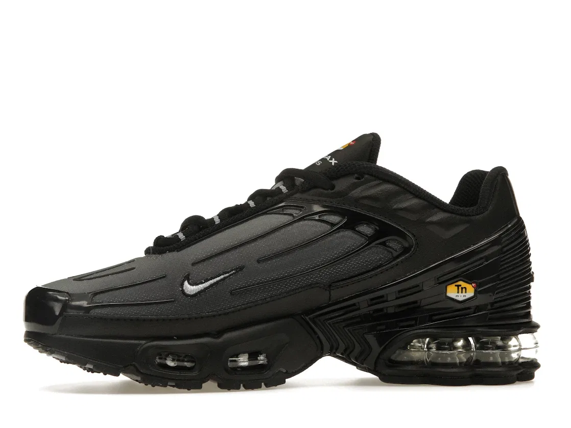 Детские кроссовки Lifestyle Nike Air Max Plus 3, Black/Wolf Grey-Black — фото 3