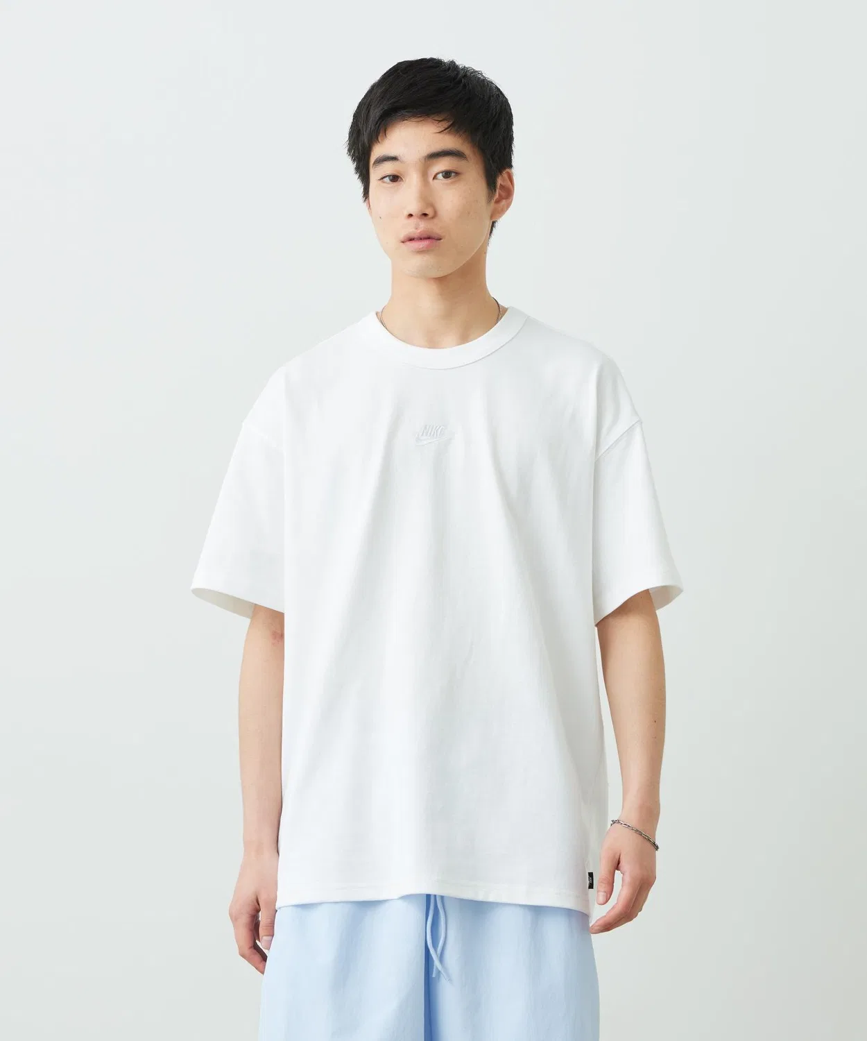 Мужская футболка с логотипом Nike Sportswear Premium Essentials, White