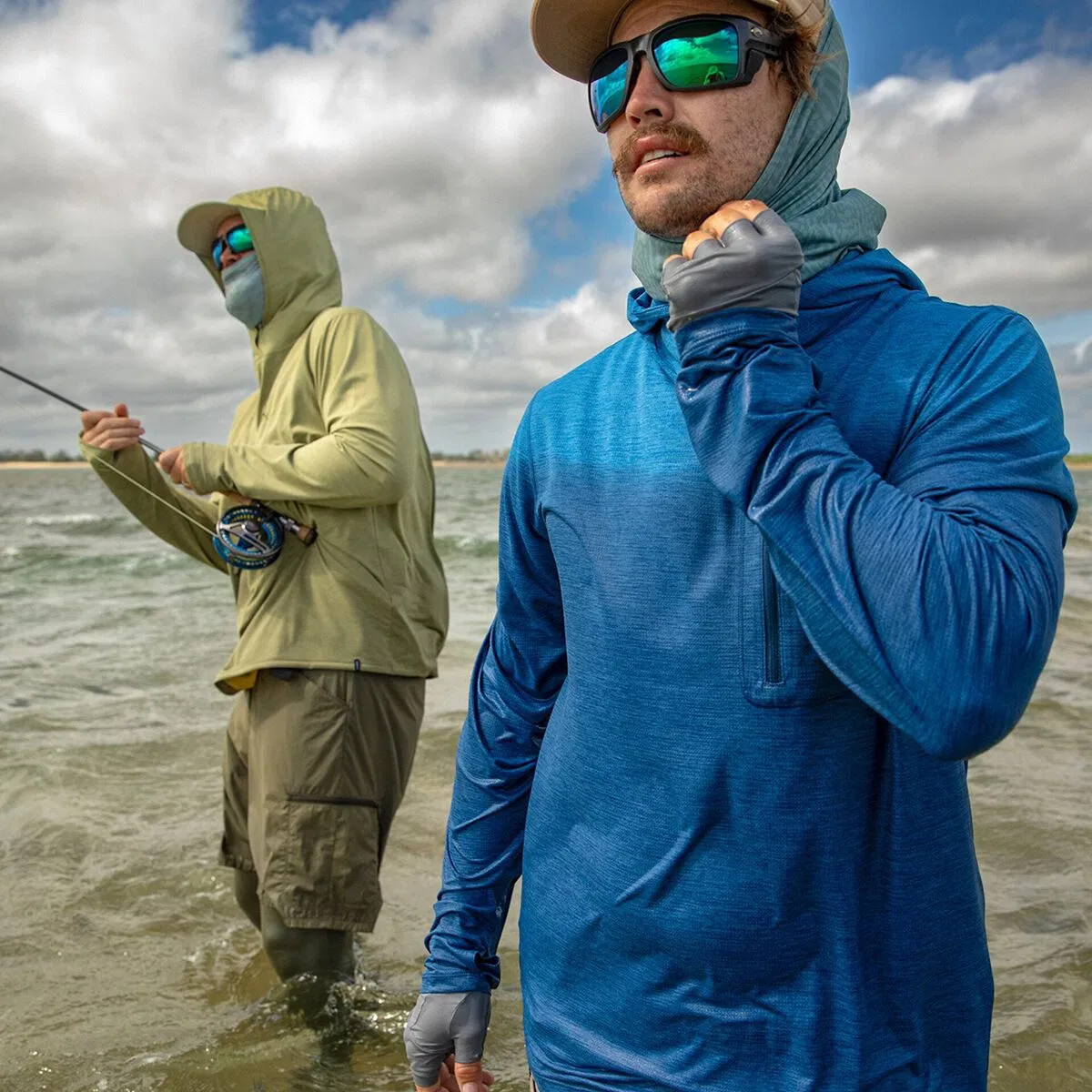 Мужская солнцезащитная худи с принтом Capilene Cool Water People Banner Sun Hoodie Patagonia, Gumtree Green/Light Gumtree Green X-Dye — фото 4
