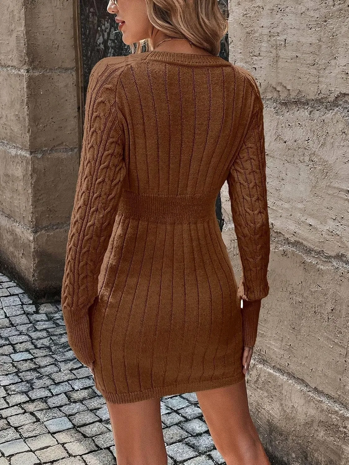 Женское короткое вязаное платье с круглым вырезом, Chocolate Brown — фото 2