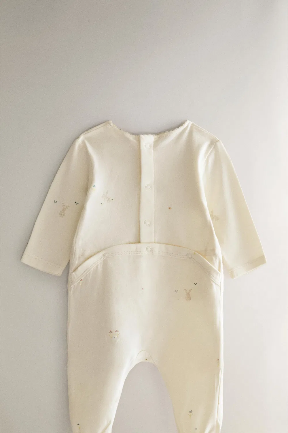 Набор для новорожденного с кроликами и цветами. ZARA, Oyster-white — фото 4