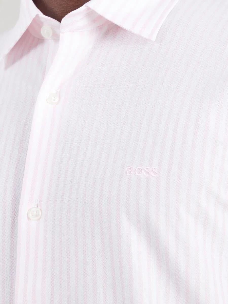 Рубашка BOSS Regular fit Button Up Shirt 'Mysoft_2' в розовом цвете — фото 2