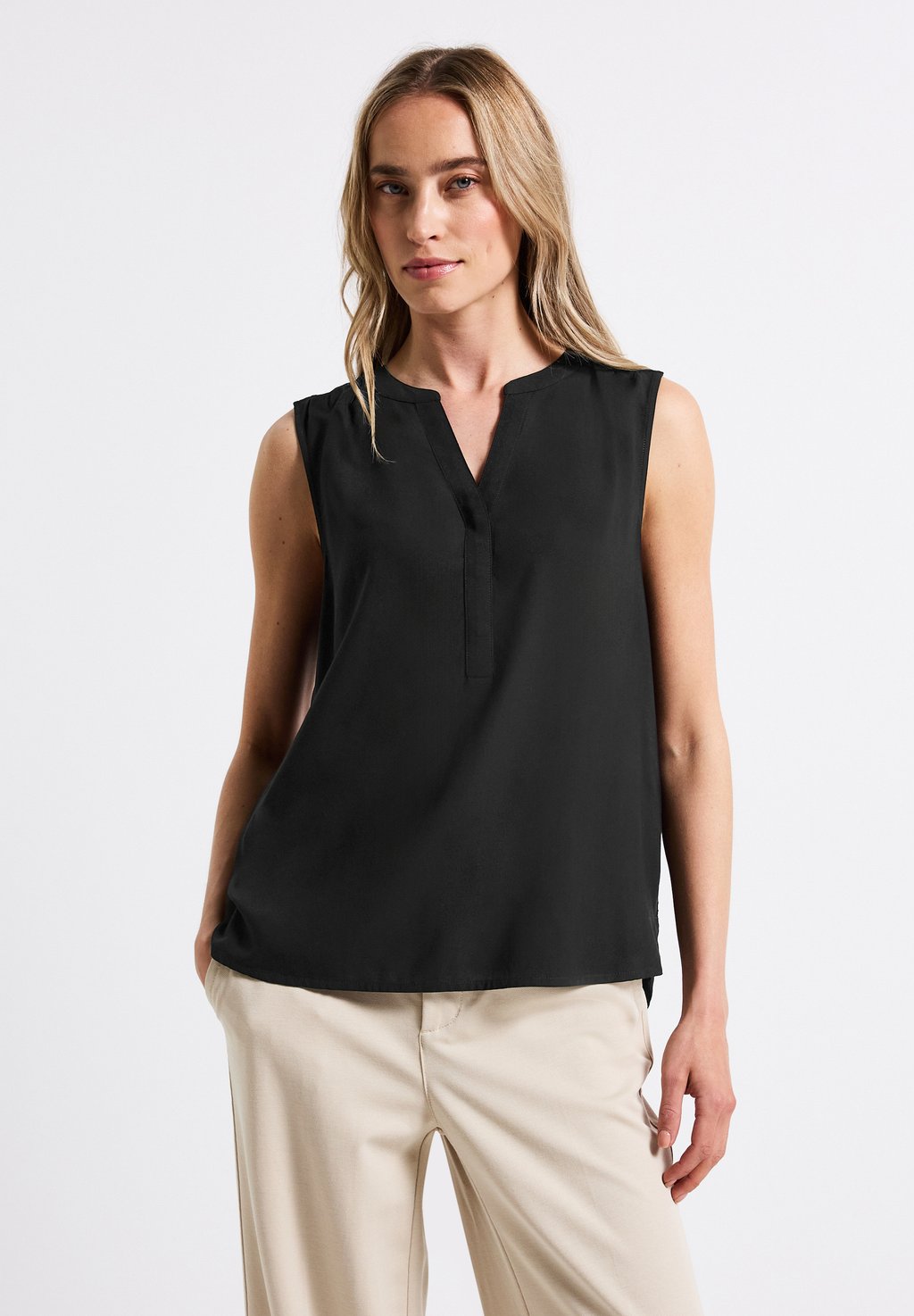 

Топ SPLIT NECK Street One, черный
