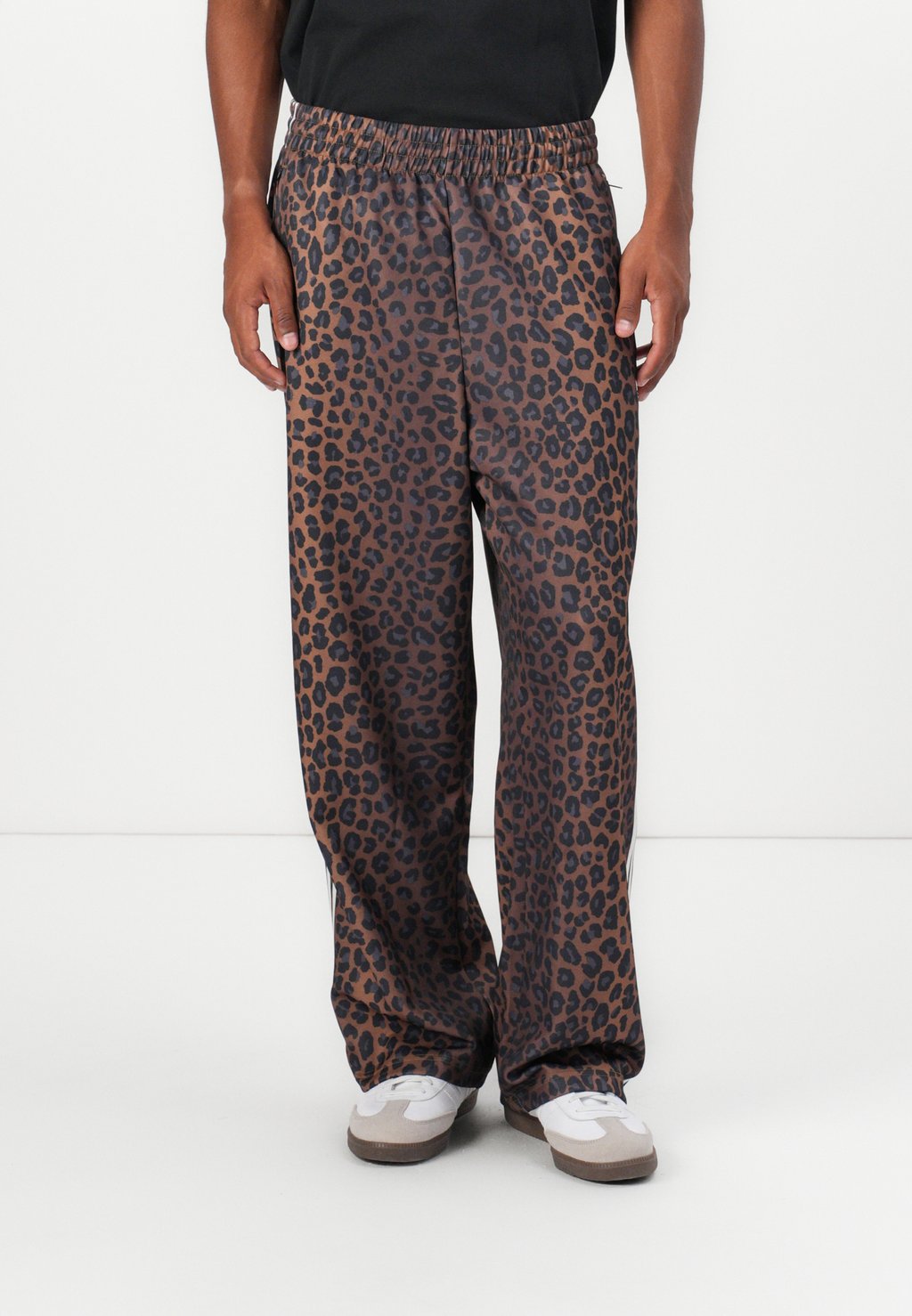 

Спортивные штаны UNISEX Adidas Originals, цвет Bronze Coloured
