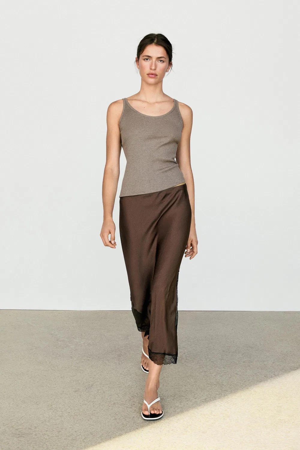 Юбка миди Massimo Dutti с кружевной отделкой, Brown Marl