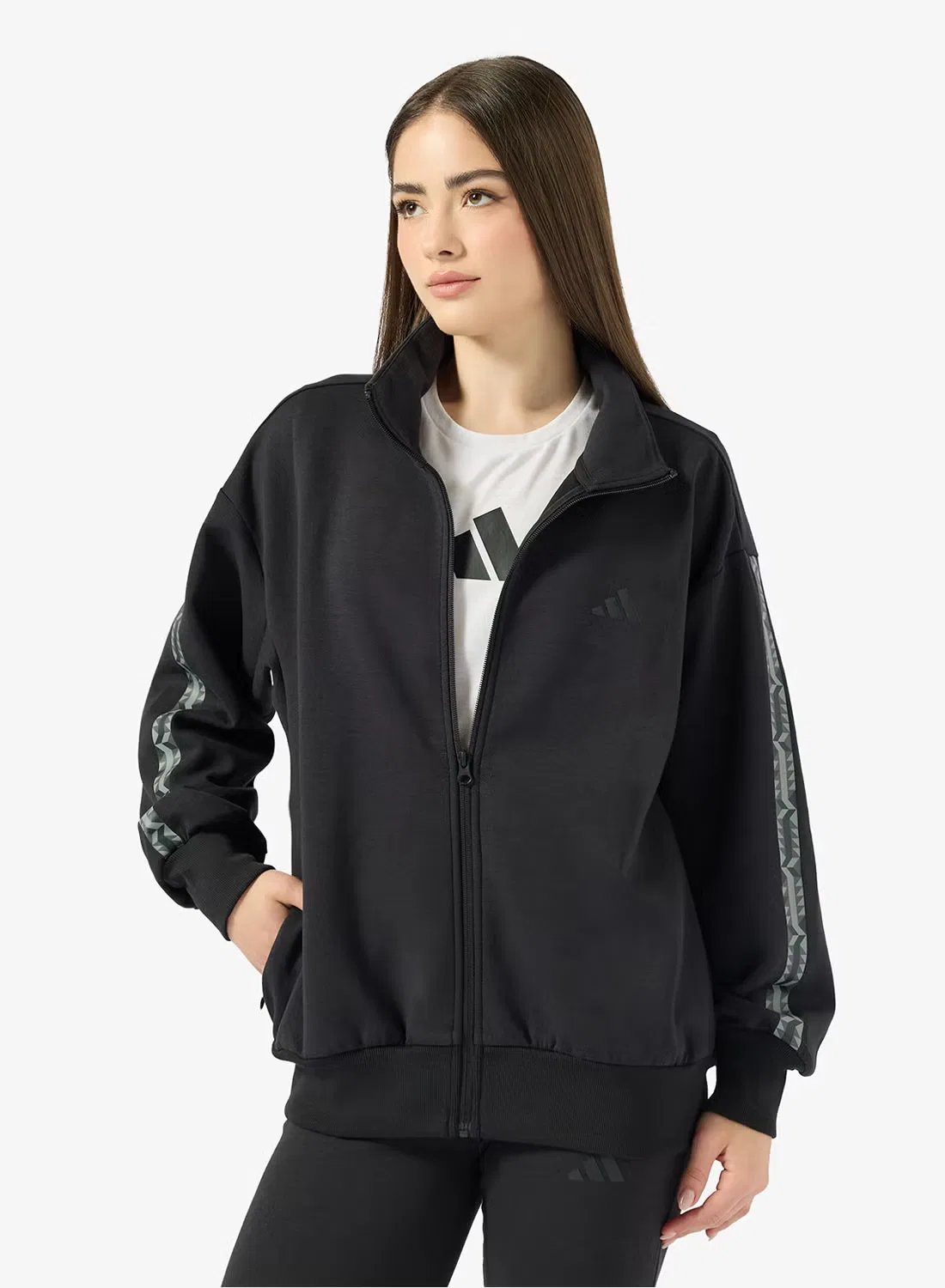 Куртка спортивная с длинным рукавом Saudia travel pack soft lux loose Adidas, черный