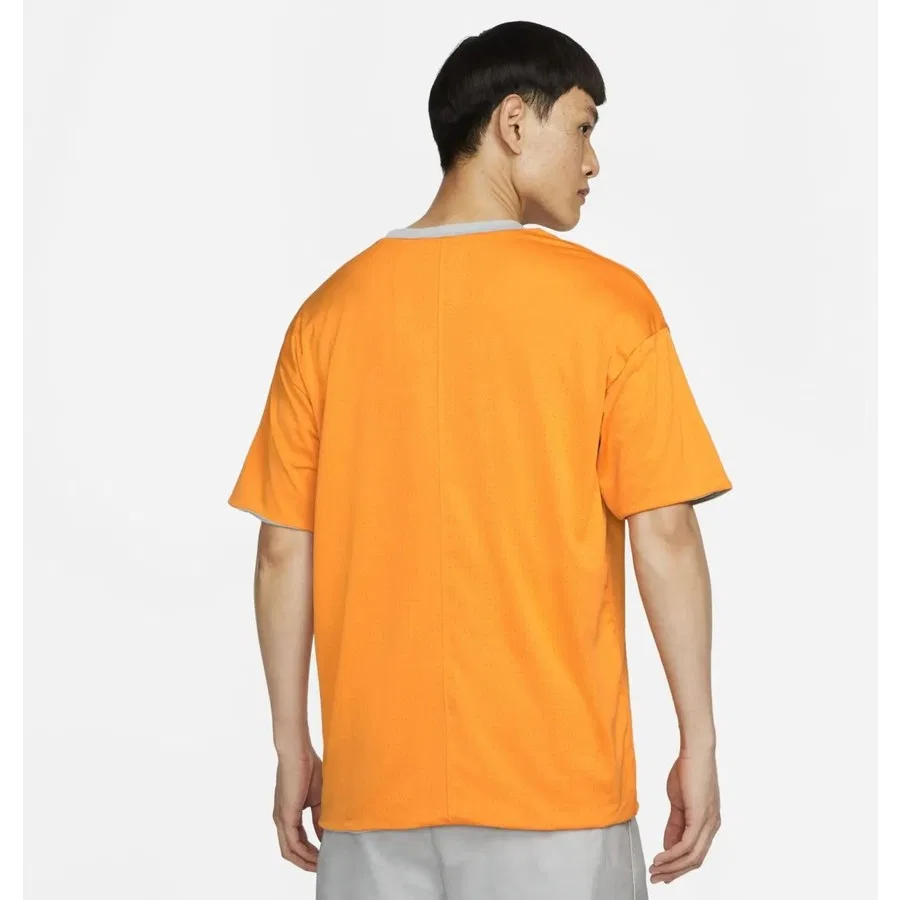 Футболка спортивная двусторонняя с коротким рукавом свободного кроя Reversible Short-Sleeve Nike, Оранжево-серый — фото 3