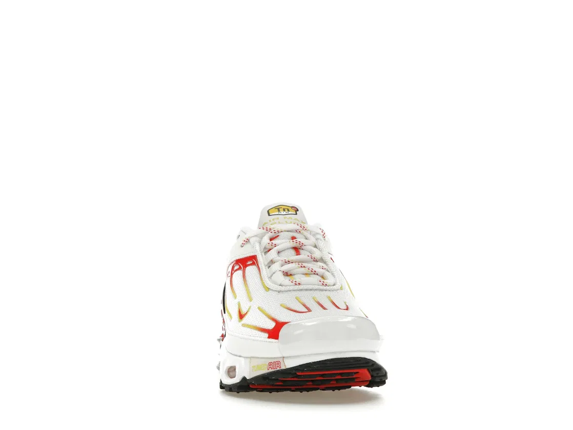 Детские кроссовки Lifestyle Nike Air Max Plus 3, White/Black-Orange-Red — фото 2