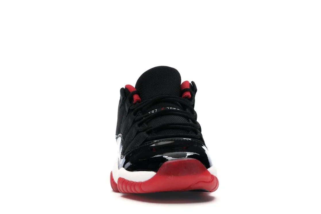 Детские кроссовки Lifestyle с патентованной кожей Jordan 11 Retro Low, Black/True Red-White — фото 2