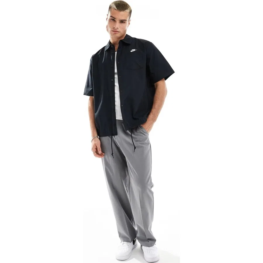 Футболка с коротким рукавом Nike Club Woven Loose Fit, Черный — фото 4