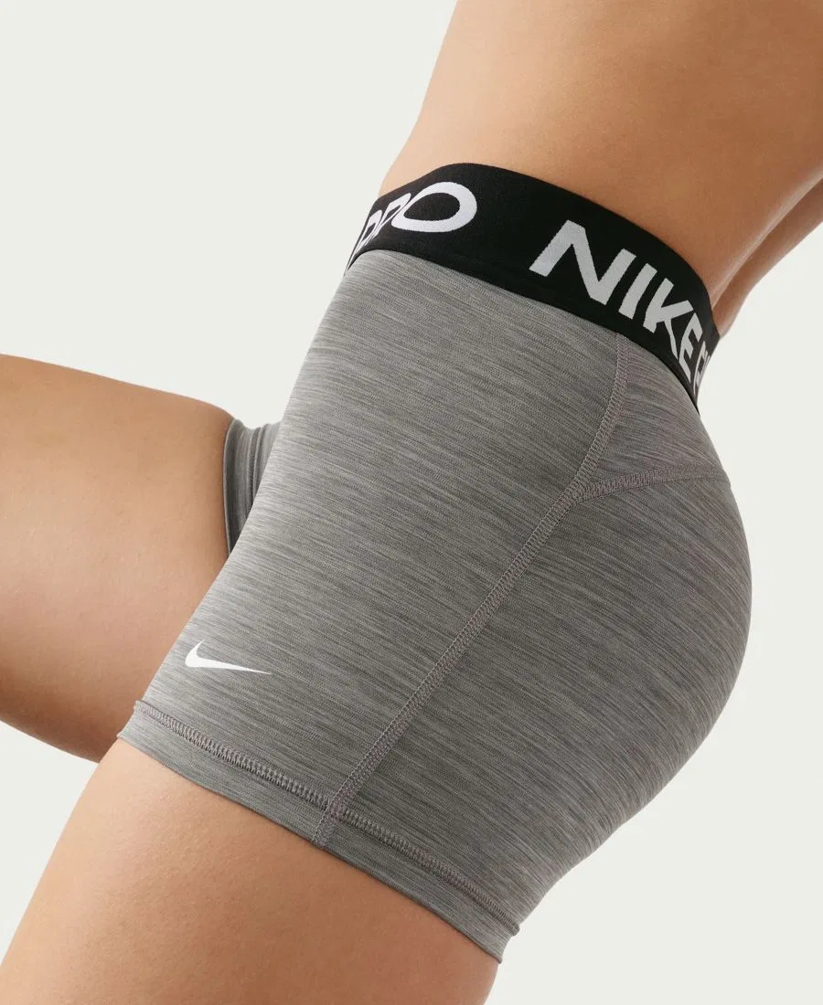 Женские велосипедные шорты со средней посадкой Nike, Smoke Grey Heather/Black/White — фото 3