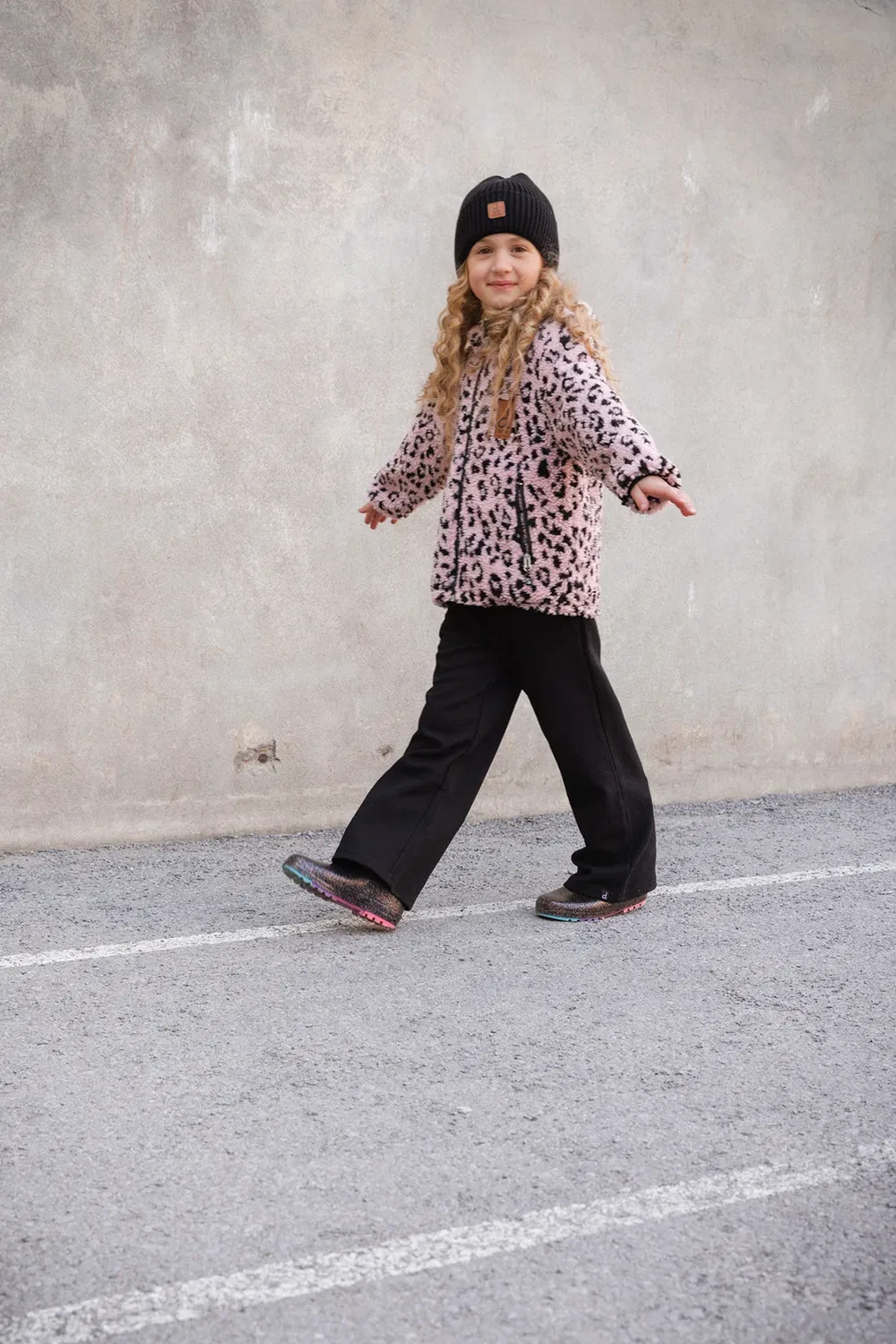 Детская куртка для девочек на молнии с капюшоном Reversible Mid-Season Jacket Deux par Deux, Black and Pink — фото 2