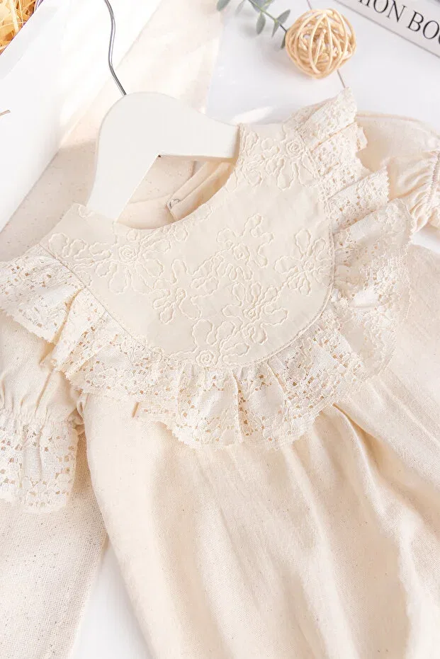 Детское боди-комбинезон для девочек с оборками Babymod, Cream — фото 2