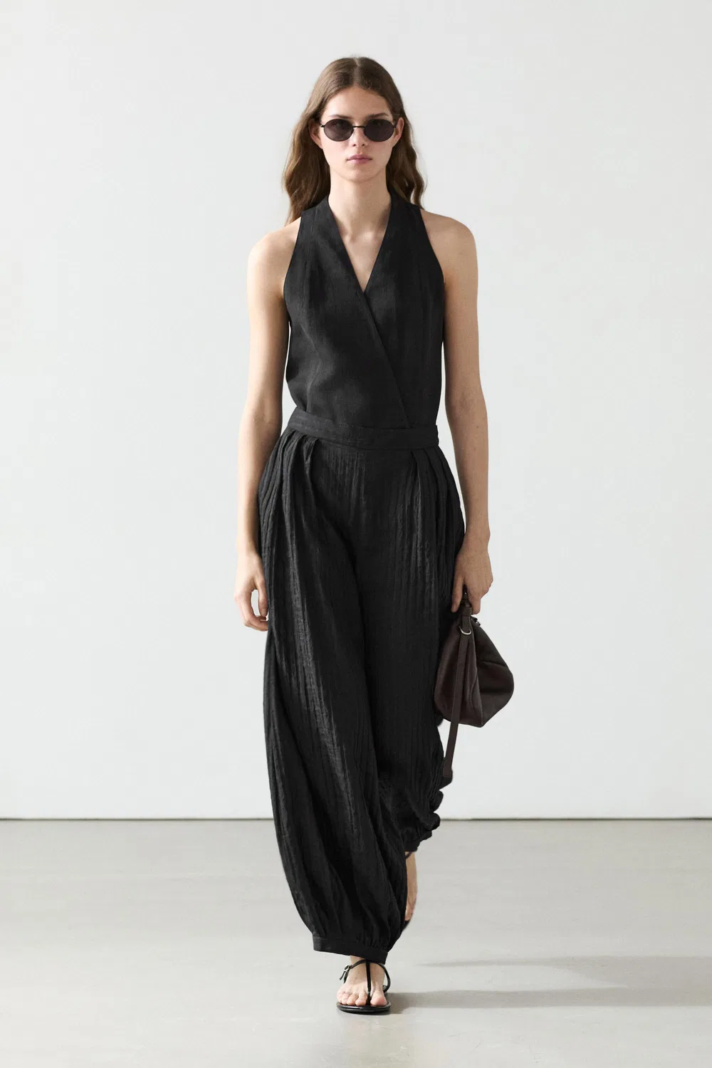 Струящиеся брюки-саруэль из льняной смеси Massimo Dutti, черный