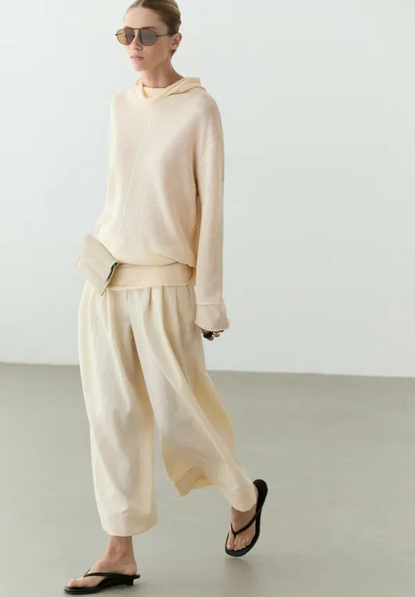 Джемпер трикотажный Jumper Massimo Dutti, бежевый — фото 2
